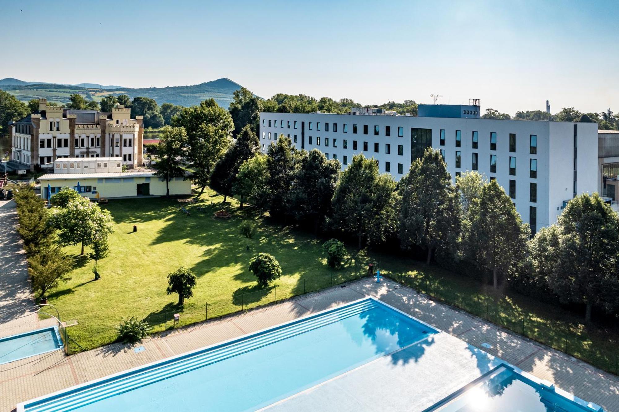 Hotel Active Stadium Lovosice Exterior foto